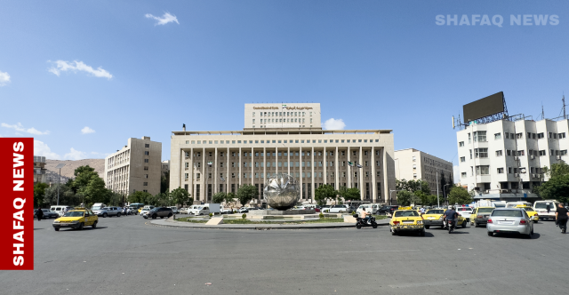 بعد إعلان ترامب رفع العقوبات.. الليرة السورية تنتعش والأسعار تحلق