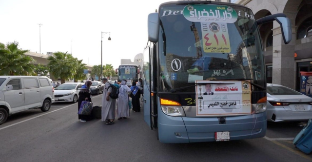 العراق يعلن انتهاء تفويج الحجاج برياً