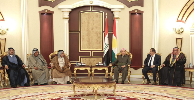مسعود بارزاني لعشائر من الوسط والجنوب: الخلافات السياسية لا تؤثر على شعوب العراق