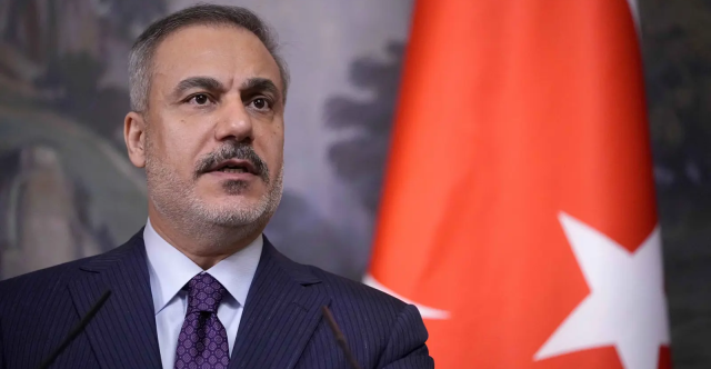 وزير الخارجية التركي: روسيا وأوكرانيا ترغبان بوقف إطلاق النار