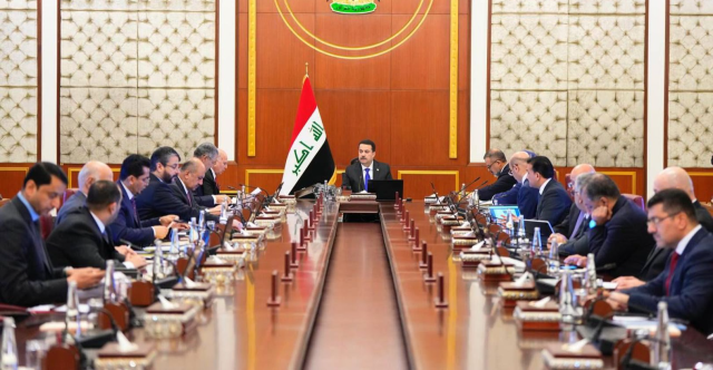 مستشار حكومي سابق يكشف تفاصيل خطيرة بعقد عراقي جديد لتجهيز الغاز