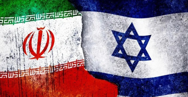 تحفظ إسرائيلي وتأكيد إيراني.. تفاصيل استيلاء طهران على وثائق نووية لتل أبيب