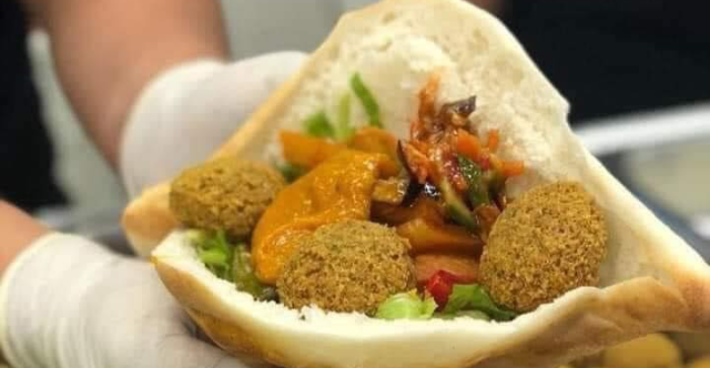 في اليوم العالمي لـالفلافل.. أكلة شهية عند العراقيين وتباين بشأن أصولها