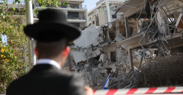 الإعلام الإسرائيلي: إيران نفذت 11 هجوماً وأطلقت 370 صاروخاً و100 مسيرة