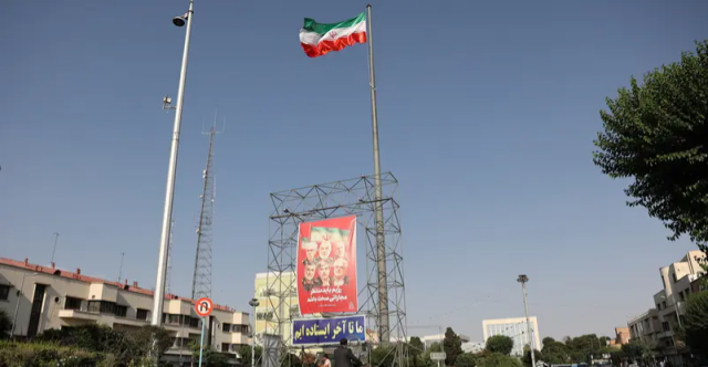 قبيل ساعات من وقف إطلاق النار.. إسرائيل تضرب أهدافاً وشخصيات في إيران