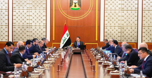 مجلس الوزراء يوجه بمعاجلة تذبذب الكهرباء ويخصص 18 مليار دينار لمياه الجنوب