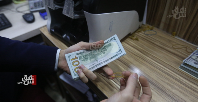 الدولار يستقر بأسواق بغداد ويرتفع في أربيل مع إغلاق نهاية الأسبوع