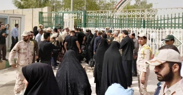 الشرطة الإيرانية: عبور أكثر من 800 ألف زائر إلى العراق والأعداد تتصاعد