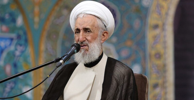 إمام جمعة طهران يتنحى بعد ملاحقات طالت أفراد عائلته بقضية فساد