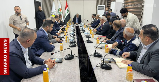كركوك.. وزير النفط يفتتح محطة جديدة في حقل جمبور مضاعفة الإنتاج (صور)