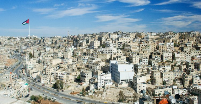 اجتماع في عمّان يجمع مسؤولين سوريين ووجهاء السويداء..  وغموض عن الهجري