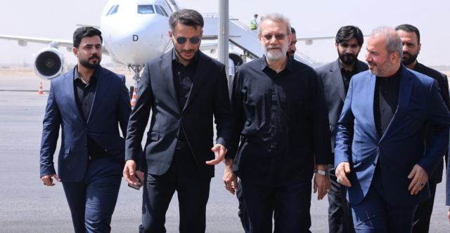 لاريجاني في النجف.. ثناء على الخدمات خلال الزيارات المليونية