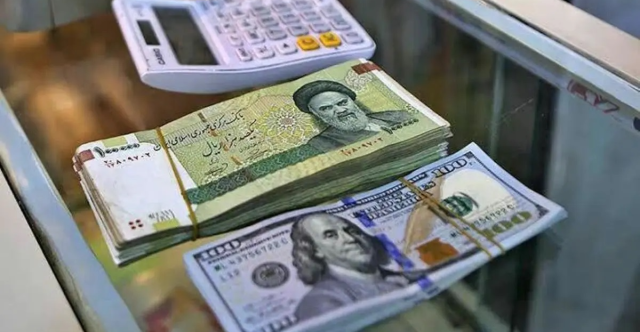 تراجع العملة التركية والايرانية مقابل الدولار الأمريكي