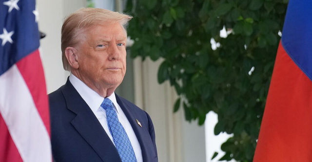 اعتقال امرأة هددت بقتل ترامب بـشق بطنه وقطع قصبته الهوائية