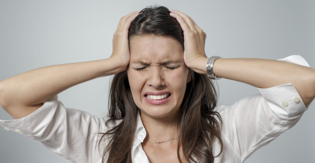 5 أطعمة طبيعية تساعد على التخلص من الصداع