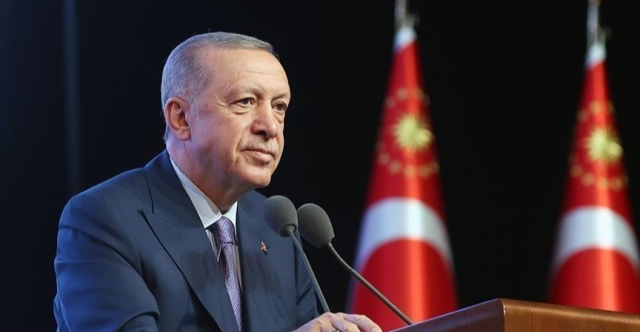 أردوغان يصف الكورد بـالإخوة ويؤكد دعم تركيا لسوريا
