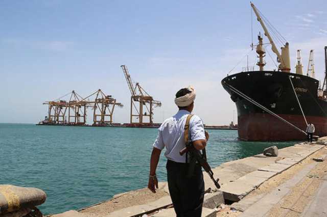 الحوثيون يتبنون استهداف سفينة امريكية في خليج عدن والبنتاغون يقول إن محاولة ردعهم لم تنجح