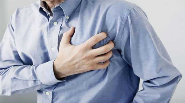 منها التلوث البيئي.. اطباء يكشفون عن أسباب وأعراض موت الفجأة بين الشباب