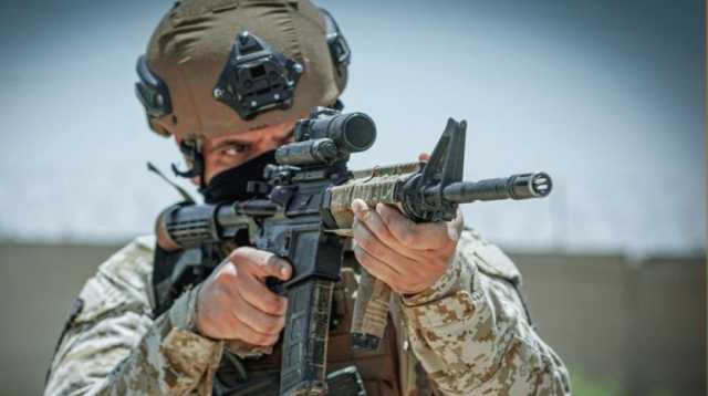 اعتقال 13 متهماً بينهم إرهابيين وتفكيك متفجرات في ثلاث محافظات