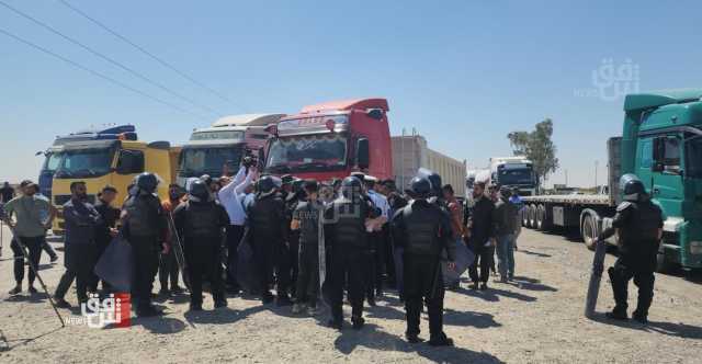 سائقو الشاحنات يشكون الغرامات للسوداني ويهددون بقطع طريق كركوك - بغداد