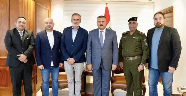 الداخلية تمنح والد لاعب المنتخب العراقي بيتر البطاقة الوطنية وجواز السفر