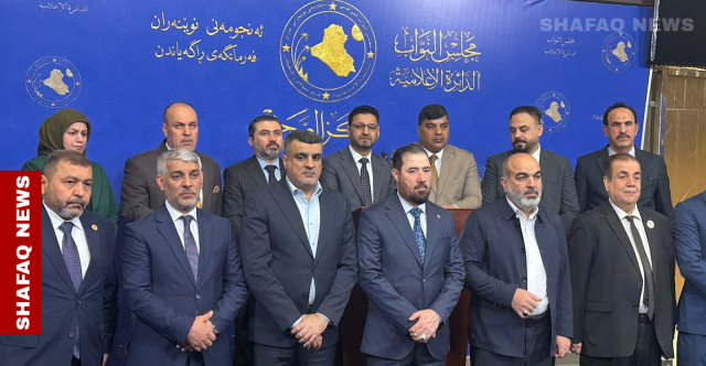 انسحاب 50 نائباً من جلسة البرلمان بعد التخلي عن قانون الموازنة
