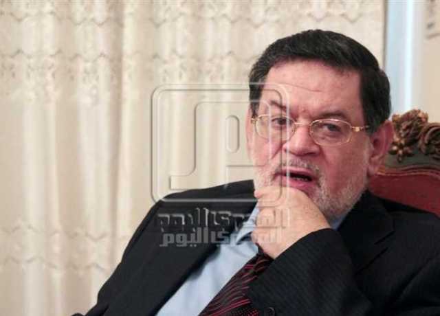 «حالة نفسية».. الخرباوي يروي موقفًا لأحد معتصمي «رابعة» مع زوجته بعد الفض