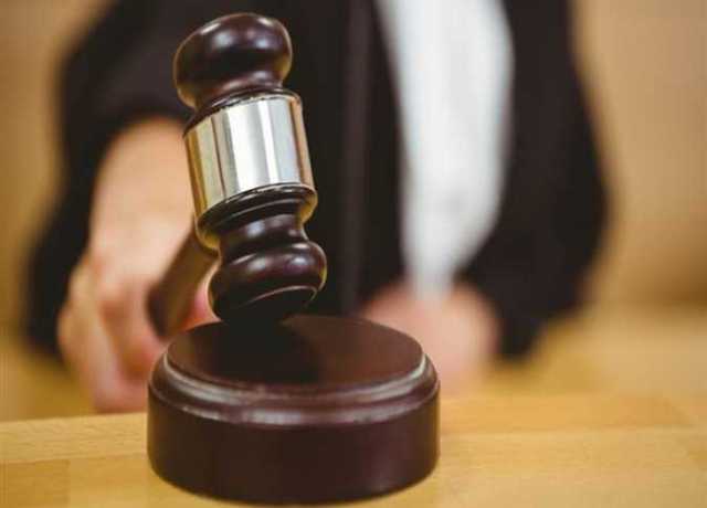 الجنايات تعاقب متهما بحيازة مخدرات وسلاح في منشأة القناطر بالحبس عامين