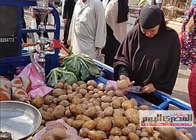 موز صعيدي بـ10.. أسعار الخضروات والفاكهة بسوق العبور اليوم الخميس 20 يوليو 2023