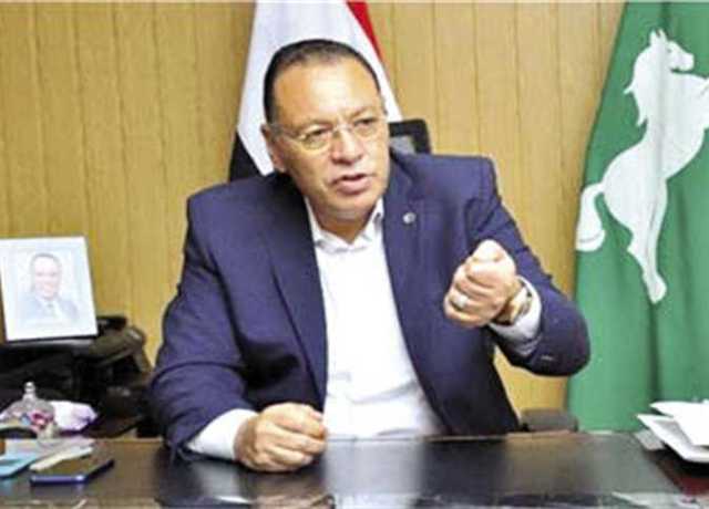 محافظ الشرقية يوقف العاملين المقصرين عن العمل بالصوالح والرحمانية