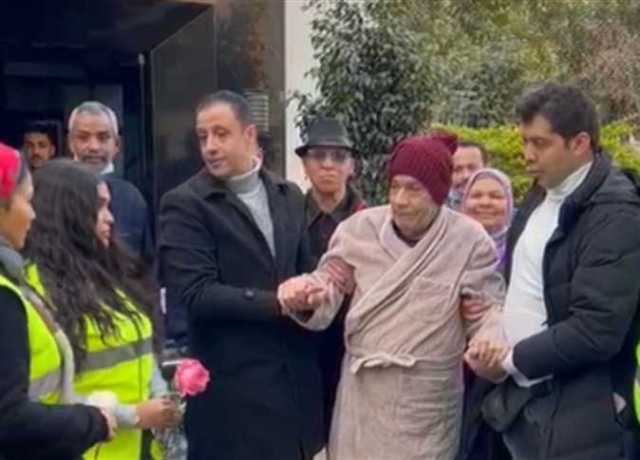 عضو نقابة الموسيقيين يكشف: من دفع فاتورة علاج حلمي بكر؟