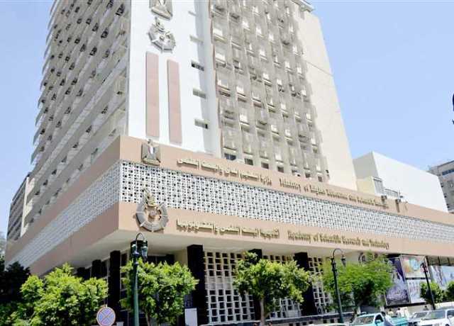 فوز طالب بكلية هندسة القاهرة فى مسابقة تصميم شعار العلامة الموحدة لتمور الوادي الجديد