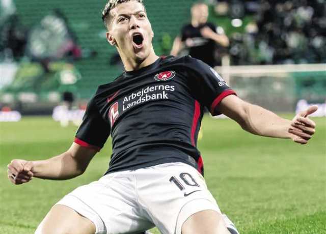 نجم الأهلي السابق: إمام عاشور قدم فروض الولاء والطاعة.. وبعض اللاعبين في الزمالك (كملوا رغم إهانة الكيان)