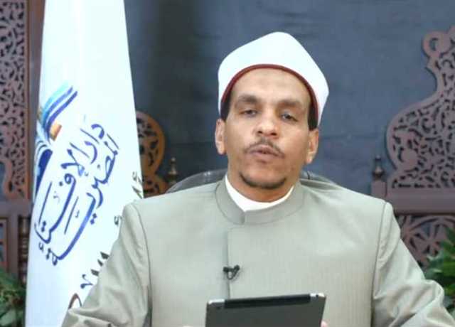 بالفيديو.. سيدة عاشت طوال 44 عاما لا تصلى.. وأمين الفتوى ينصحها