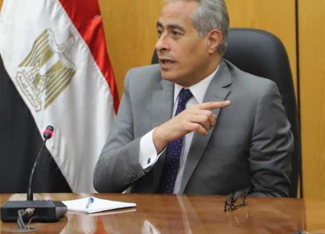 وزارة العمل تعلن عن توقيع 30 عقد عمل لذوى همم بشركة خاصة بالقاهرة