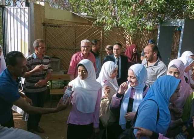 أنشطة صيفية لتنمية مهارات طلاب المرحلتين الإعدادية والثانوية في الوادي الجديد