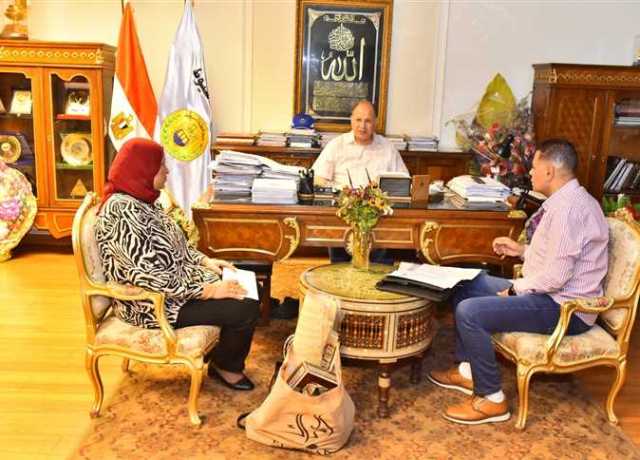 محافظ أسيوط يناقش مقترح الخطة الاستثمارية للعام المالي الجديد