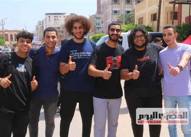 اتحاد أمهات مصر: امتحان مادة اللغة الأجنبية الأولى في مستوي الطالب المتوسط