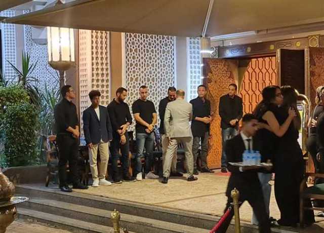 بحضور سيمون.. بدء عزاء علاء عبد الخالق بمسجد الشرطة (بث مباشر)