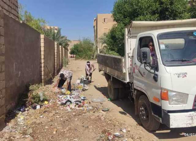 حملات مكثفة لنظافة الأحياء السكنية بالخارجة في الوادي الجديد