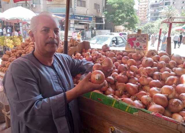لأول مرة يصل سعره 20 جنيه للكيلو .. نقيب الفلاحين يكشف سبب ارتفاع سعر البصل