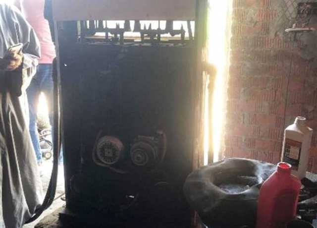 ضبط 1400 لتر سولار وبنزين و570 علبة سجائر مجهولة المصدر في حملات رقابية بالشرقية