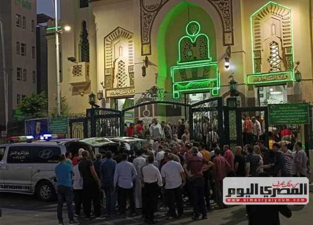 سقط من الطابق الخامس.. المئات يشيعون «ضحية الأسانسير» فى البحيرة (صور)
