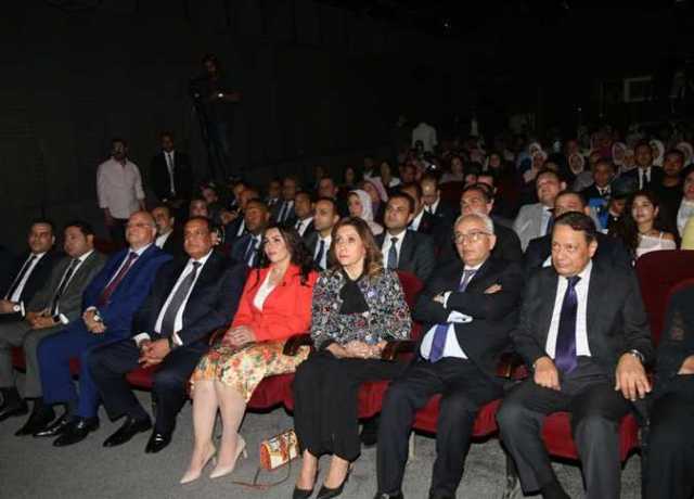 بحضور 3 وزراء.. عرض «فلوسك ايه؟» على مسرح الهناجر بالأوبرا