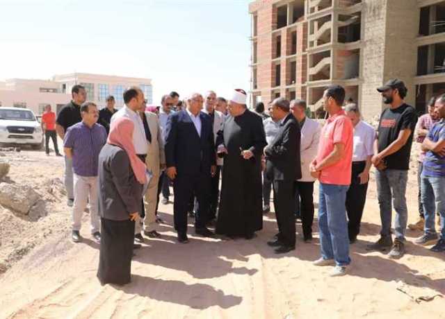 محافظ الوادي الجديد يتابع التجهيزات النهاية بمجمع المصالح المُميكن