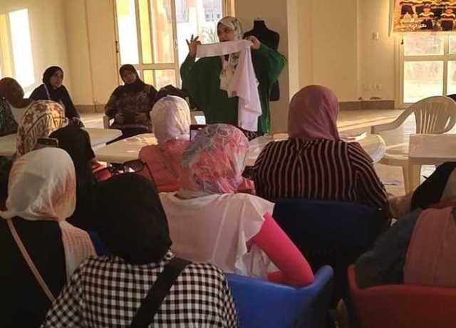 انطلاق فعاليات الدورة التدريبية الثانية لسيدات حدائق أكتوبر على أعمال الخياطة والتفصيل