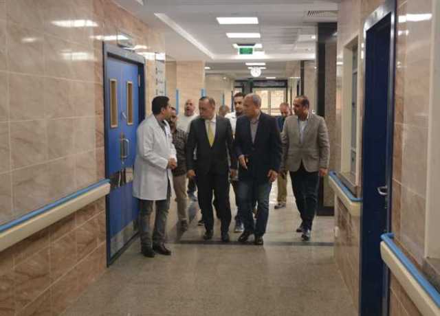 تمهيدا لافتتاحه.. محافظ القليوبية يتفقد الفرش الطبي والإداري لمستشفى القناطر الخيرية