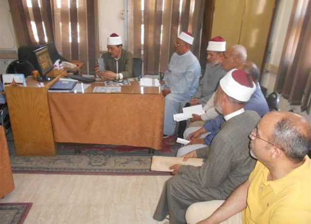 رئيس «سوهاج الأزهرية» يتفقد الاستعدادات النهائية لمراكز تصحيح الشهادة الثانوية بالمحافظة