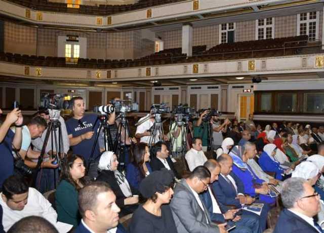 «الخشت» يُطلق مشروعات جديدة لتطوير العلوم الإنسانية والاجتماعية بجامعة القاهرة