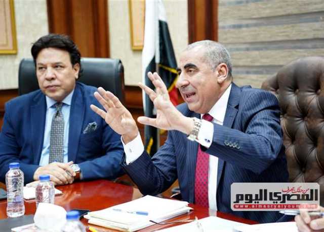 الضرائب تطالب الشركات والمنصات الرقمية «غير المقيمة» بالتسجيل بنظام «الموردين المُبسط»